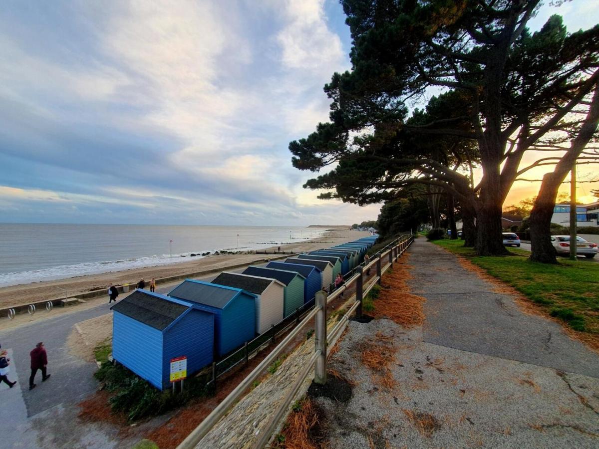 Mudeford Beach Lodge Exterior foto