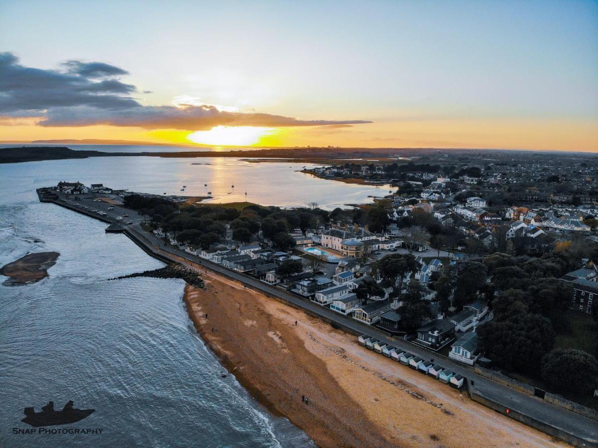 Mudeford Beach Lodge Exterior foto